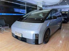 Li Auto Li Xiang MEGA Ultra - ფოტო 3