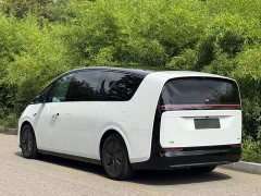 Li Auto Li Xiang MEGA 2024 Ultra - ფოტო 16
