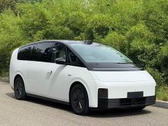 Li Auto Li Xiang MEGA 2024 Ultra - ფოტო 3