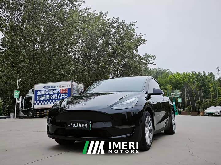 Tesla Model Y Standard Range RWD
