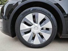 Tesla Model Y Standard Range RWD - ფოტო 5