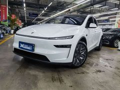 Tesla Model Y L Long Range All-Wheel Drive - ფოტო 1