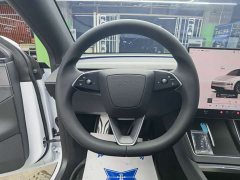 Tesla Model Y L Long Range All-Wheel Drive - ფოტო 10