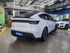 Tesla Model Y L Long Range All-Wheel Drive - ფოტო 6