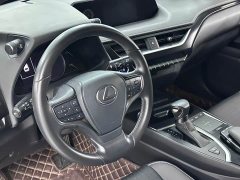 Lexus UX 2020 260h Explorer Fun Edition - ფოტო 13