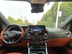 Mercedes-Benz Vito 2023 2.0T Elite 7-Seater - ფოტო 4