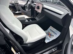 Tesla Model Y Rear-Wheel Drive - ფოტო 4