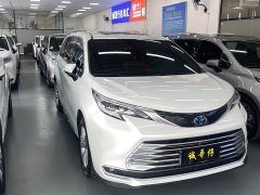 Toyota Sienna 2021 2.5L Hybrid Premium Edition - ფოტო 3