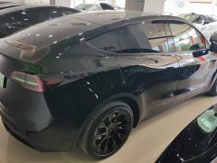 Tesla Model Y Long Range All-Wheel Drive - ფოტო 3