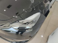 Tesla Model Y Long Range All-Wheel Drive - ფოტო 5