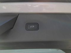Volvo XC70 Plug-in Hybrid AWD Extended Range Core - ფოტო 19