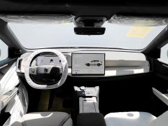Volvo XC70 Plug-in Hybrid AWD Extended Range Core - ფოტო 8