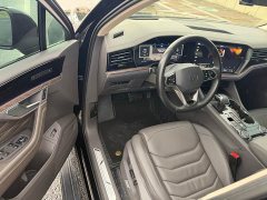 Volkswagen Touareg 3.0TSI Sharp Enjoyment Edition Jet Black Sport Package - ფოტო 4