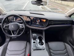 Volkswagen Touareg 3.0TSI Sharp Enjoyment Edition Jet Black Sport Package - ფოტო 6