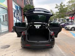 Tesla Model Y Rear-Wheel Drive - ფოტო 14
