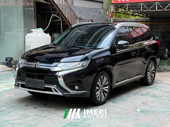 Mitsubishi Outlander 2.0L 2WD Comfort Edition 7-Seater - ავტომობილი ჩინეთიდან