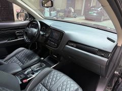 Mitsubishi Outlander 2.0L 2WD Comfort Edition 7-Seater - ფოტო 13