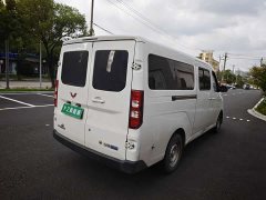 Wuling Yangguang 300km Comfort Passenger Van 60kW - ფოტო 13