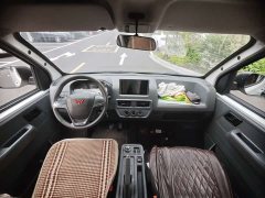 Wuling Yangguang 300km Comfort Passenger Van 60kW - ფოტო 6