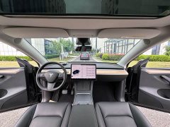 Tesla Model Y Rear-Wheel Drive - photo 17