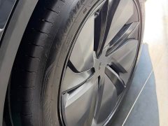 Tesla Model Y Rear-Wheel Drive - ფოტო 12
