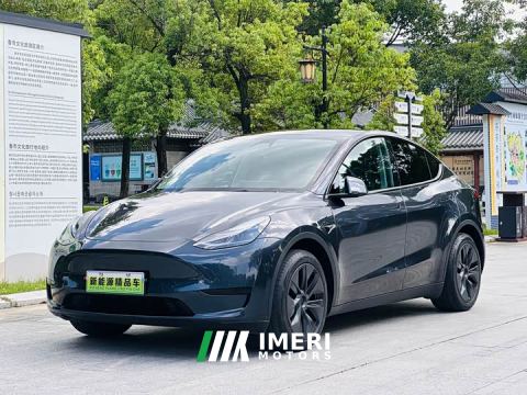 2024 Tesla Model Y Rear-Wheel Drive