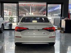 Honda Civic 180TURBO CVT Premium Edition - ფოტო 14
