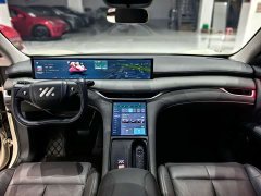 IM Motors Zhiji LS6 Lingxi Intelligent Driving Edition - ფოტო 9