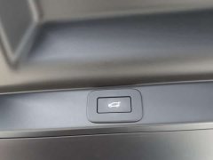 Land Rover Range Rover 3.0L V6 400PS Extended Wheelbase Prestige Edition - ფოტო 18