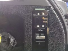 Land Rover Range Rover 3.0L V6 400PS Extended Wheelbase Prestige Edition - ფოტო 19