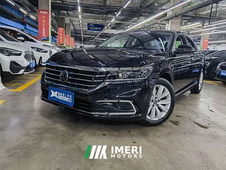 Volkswagen Passat 330TSI Elite - ავტომობილი ჩინეთიდან