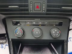 Volkswagen Passat 330TSI Elite - ფოტო 12