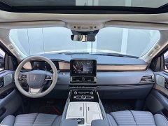 Lincoln Navigator 2020 Presidential Series 3.5T - ფოტო 5