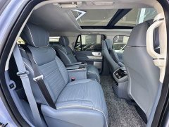 Lincoln Navigator 2020 Presidential Series 3.5T - ფოტო 7