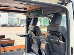 Toyota HIACE 3.5L Automatic - ფოტო 11