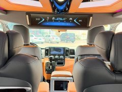 Toyota HIACE 3.5L Automatic - ფოტო 9