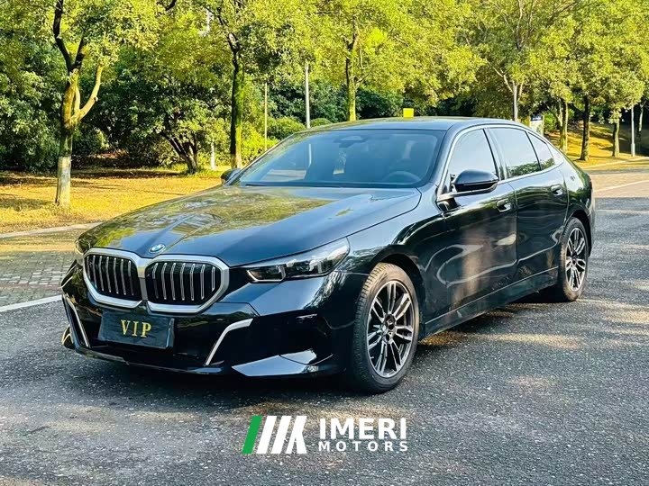 BMW 5 Series 530Li Premier M Sport Package - ავტომობილი ჩინეთიდან