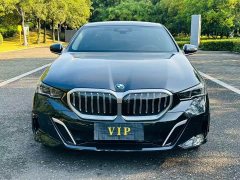 BMW 5 Series 530Li Premier M Sport Package - ფოტო 15