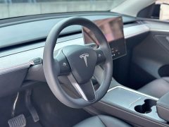 Tesla Model Y Rear-Wheel Drive - ფოტო 16
