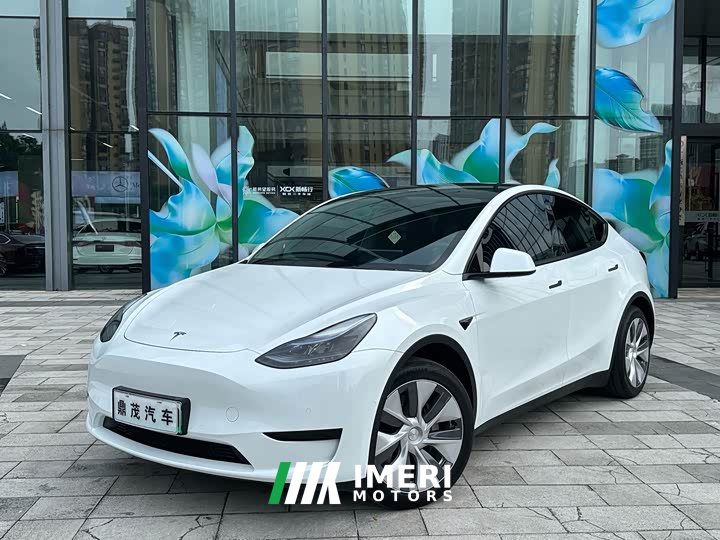 Tesla Model Y Facelift Rear-Wheel Drive