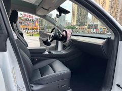 Tesla Model Y 2022 Facelift Rear-Wheel Drive - ფოტო 12