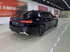 BMW 5 Series 525Li M Sport Package - ფოტო 15