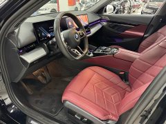 BMW 5 Series 525Li M Sport Package - ფოტო 3