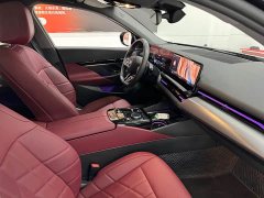 BMW 5 Series 525Li M Sport Package - ფოტო 7