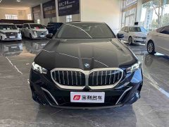 BMW 5 Series 525Li M Sport Package - ფოტო 1