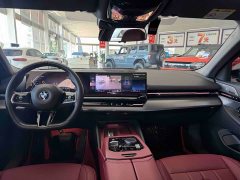 BMW 5 Series 525Li M Sport Package - ფოტო 2