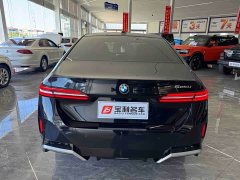 BMW 5 Series 525Li M Sport Package - ფოტო 6