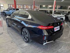 BMW 5 Series 525Li M Sport Package - ფოტო 7