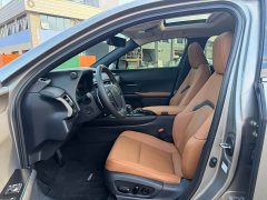 Lexus UX New Energy 2020 300e Pure Enjoyment Edition - ფოტო 4