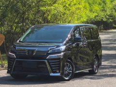 Toyota Vellfire Crown Hybrid 2.5L HV Premium Edition - photo 1